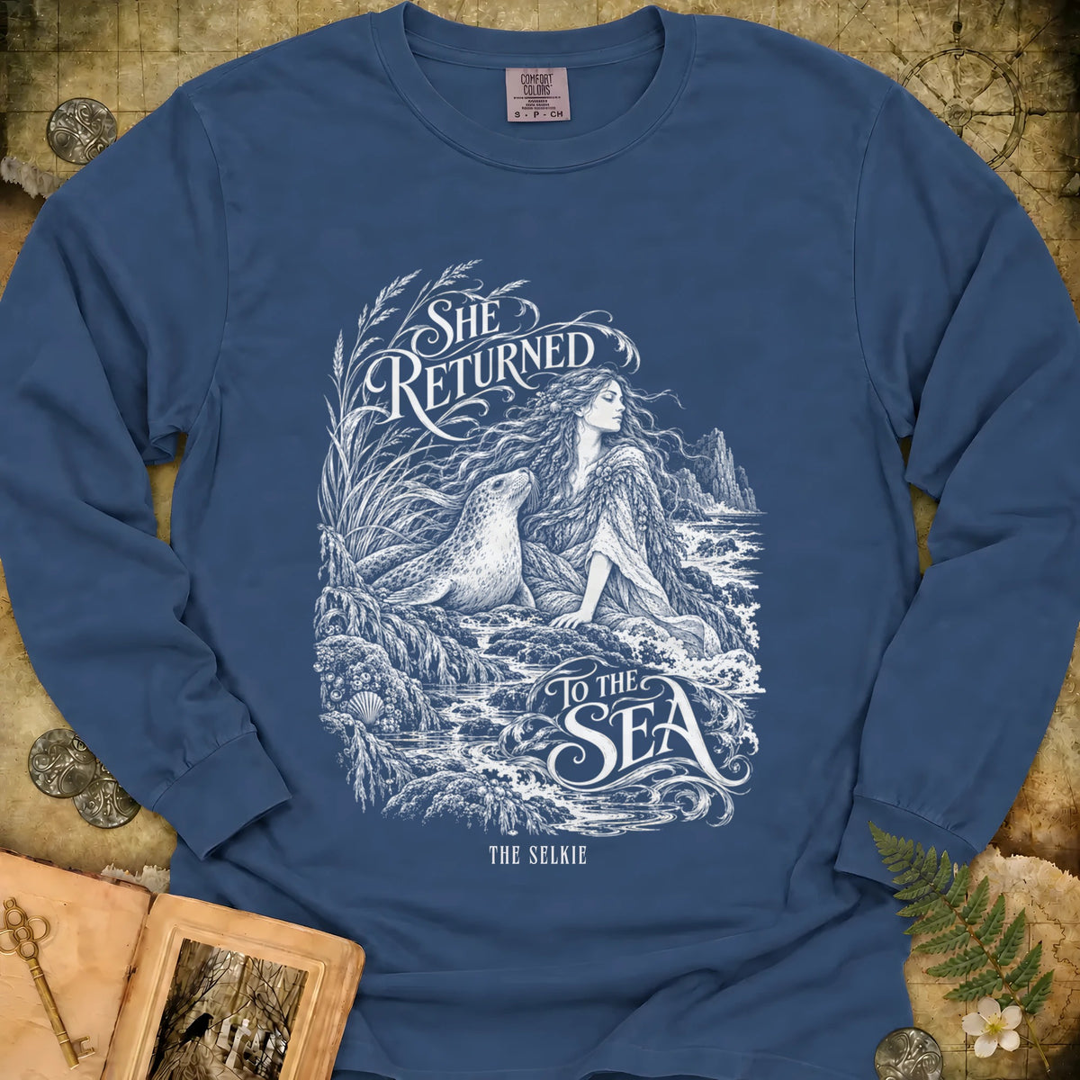 She Returned To The Sea Long Sleeve T-Shirt - Midnight